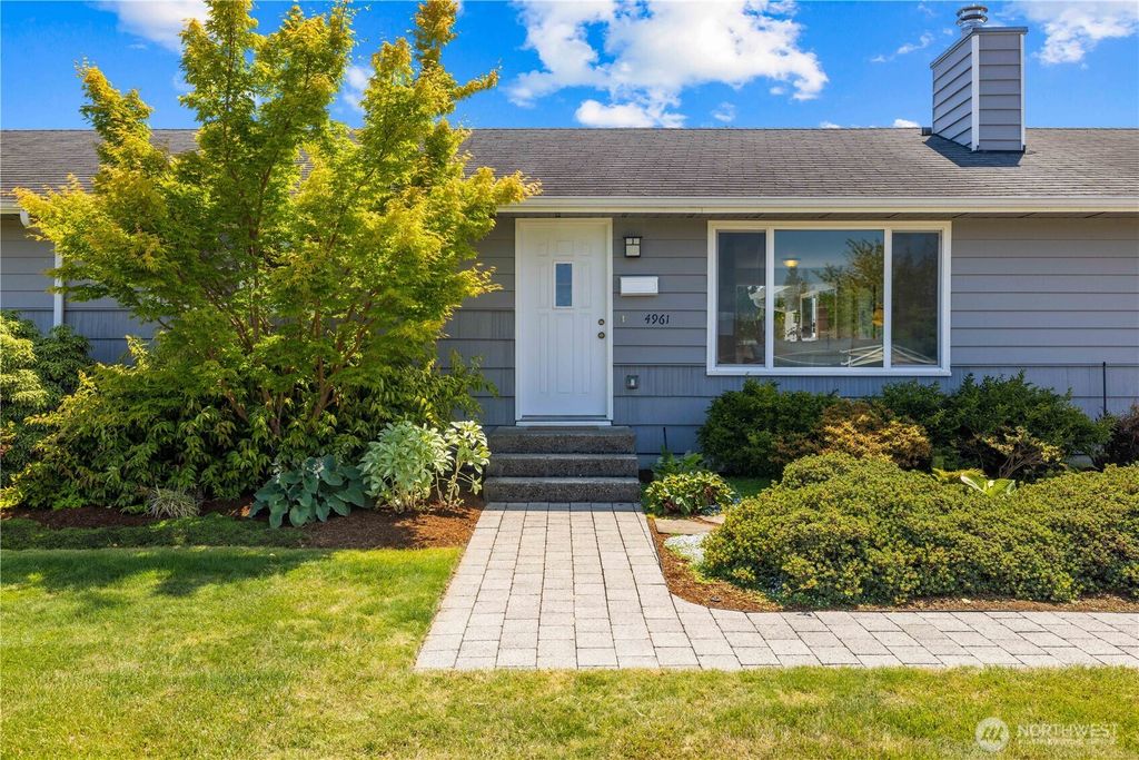 Photo of 4961 Vesper Drive, Everett, WA 98203 (MLS # 2379306)