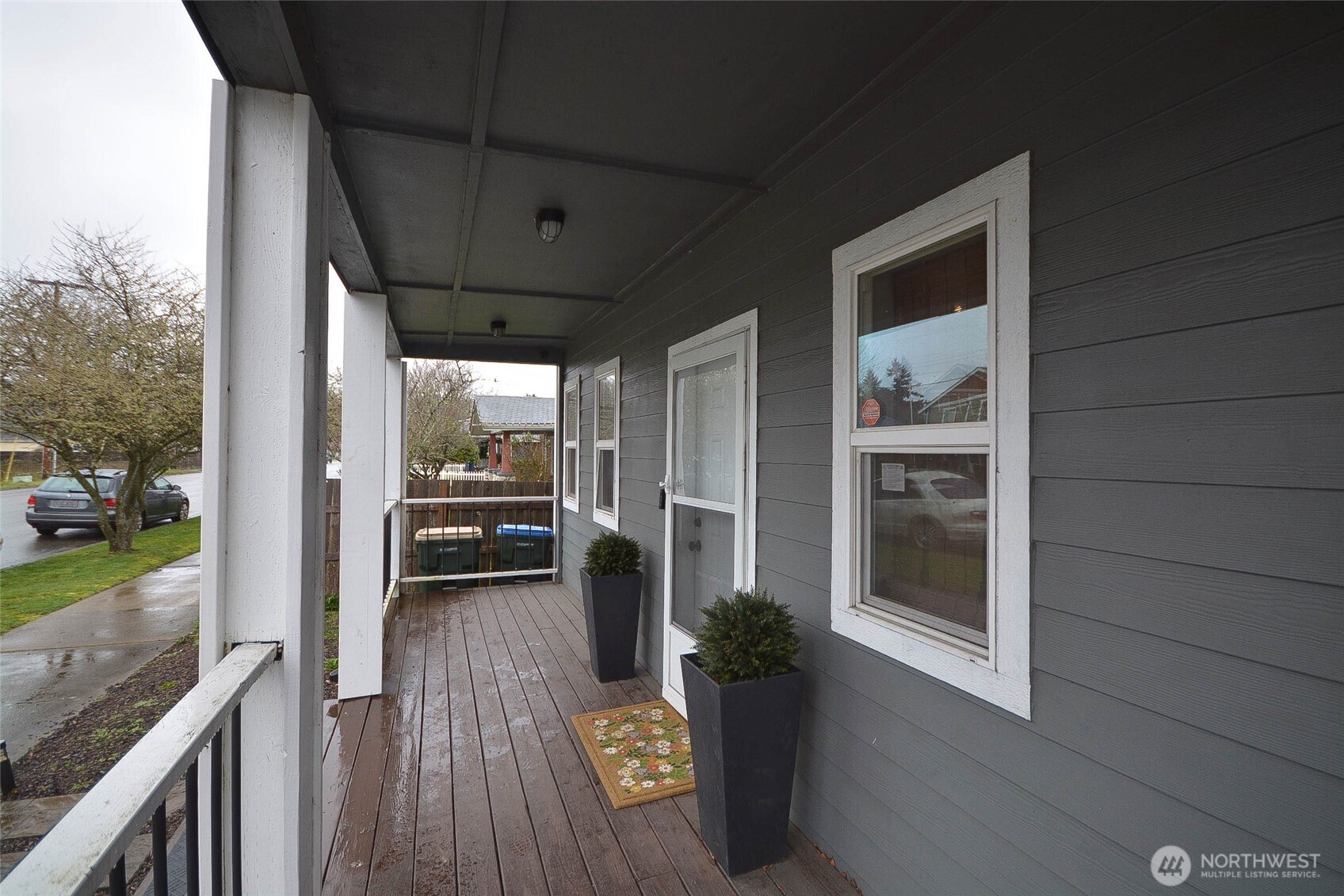 258 Wichman Street S