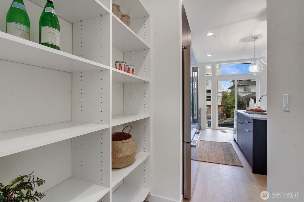 listing image 9361790400948288527