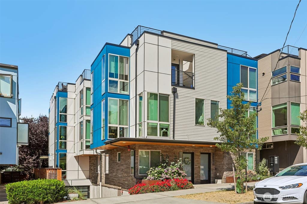 Photo of 3637 C Dayton Ave N AVE, Seattle, WA 98103 (MLS # 2572495)