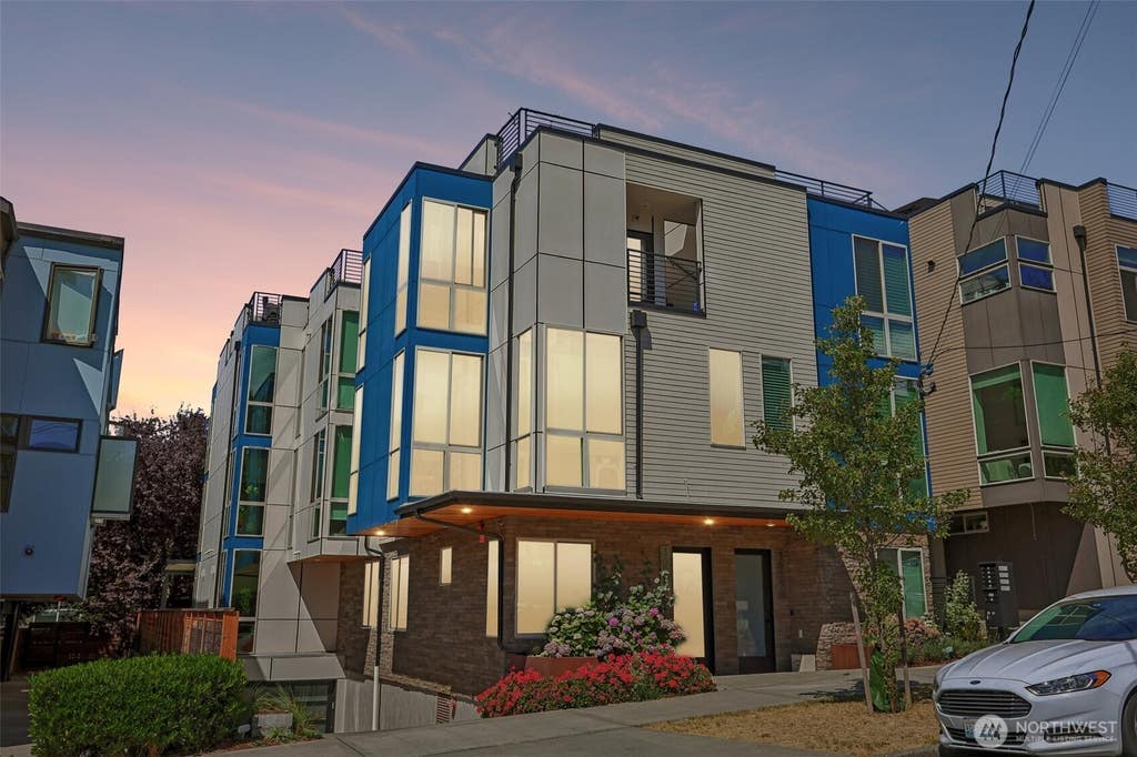 Photo of 3637 C Dayton Ave N AVE, Seattle, WA 98103 (MLS # 2572495)