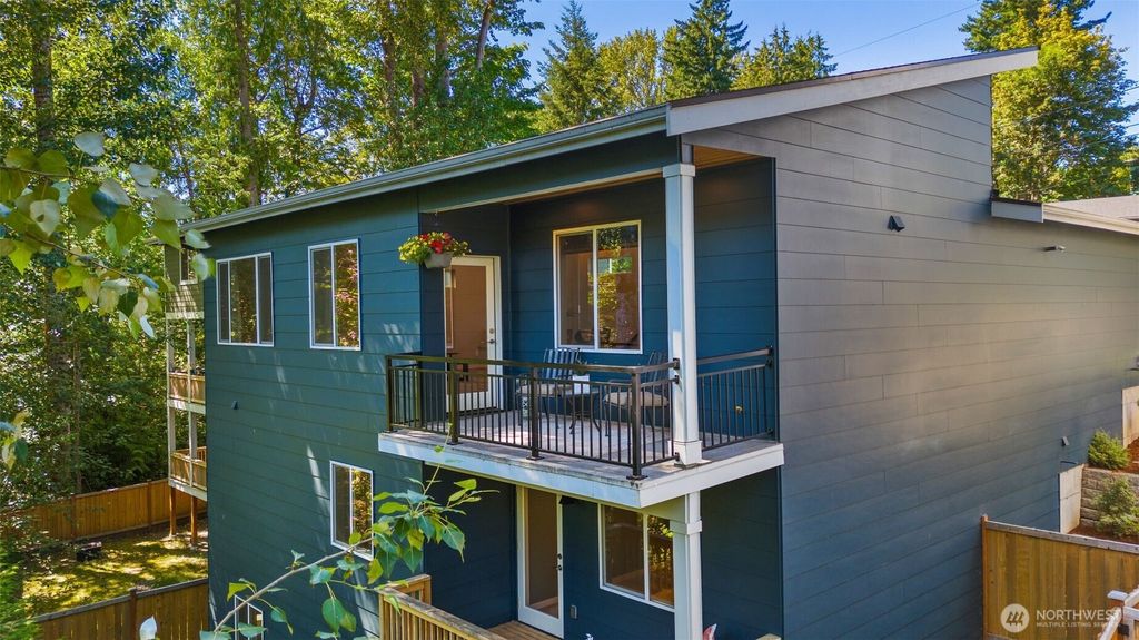 Photo of 5911 S Fountain Street, Seattle, WA 98178 (MLS # 2405086)
