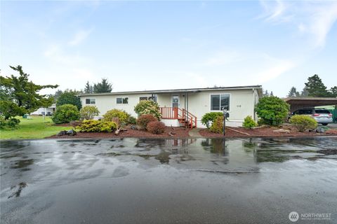Photo of 110 Leisure Drive, Aberdeen, WA 98520 (MLS # 2502739)
