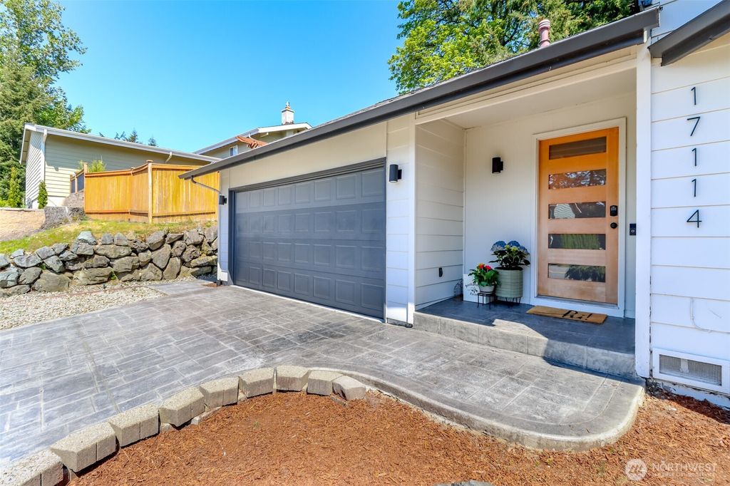 Photo of 17114 156th Avenue SE, Renton, WA 98058 (MLS # 2369422)