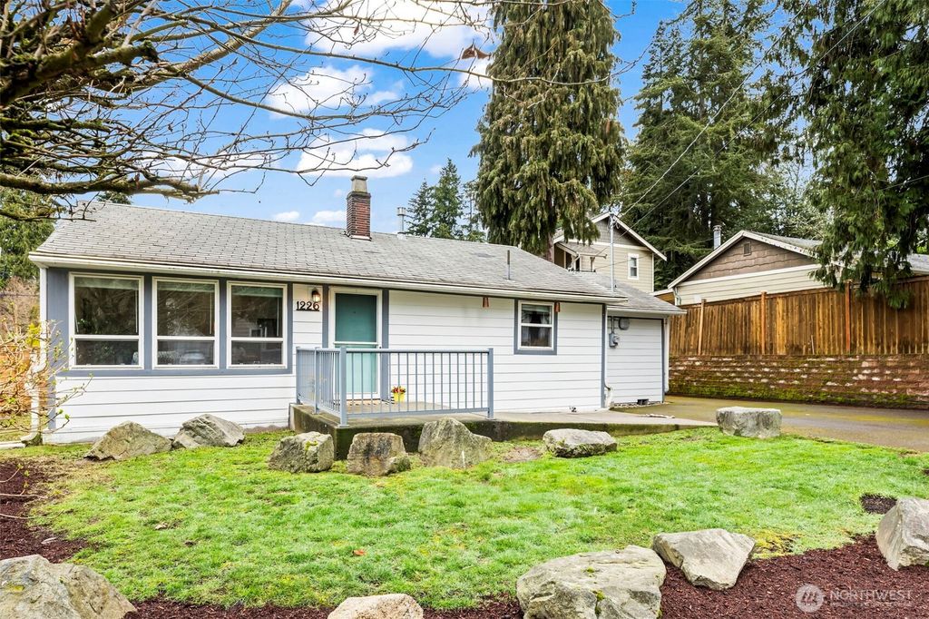 Photo of 1226 S 130th Place, Burien, WA 98168 (MLS # 2343177)
