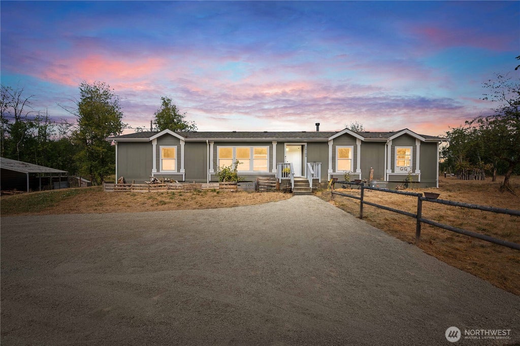 Photo of 18109 Bald Hill Rd SE RD, Yelm, WA 98597 (MLS # 2568690)