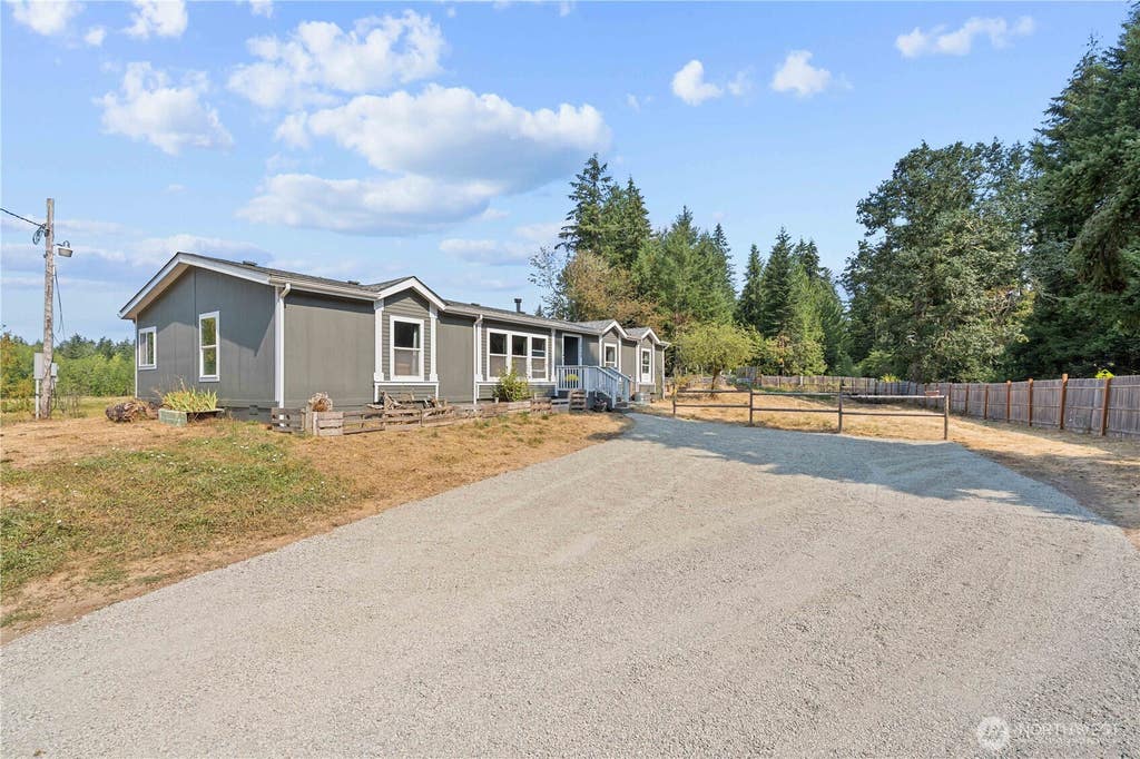 Photo of 18109 Bald Hill Rd SE RD, Yelm, WA 98597 (MLS # 2568690)