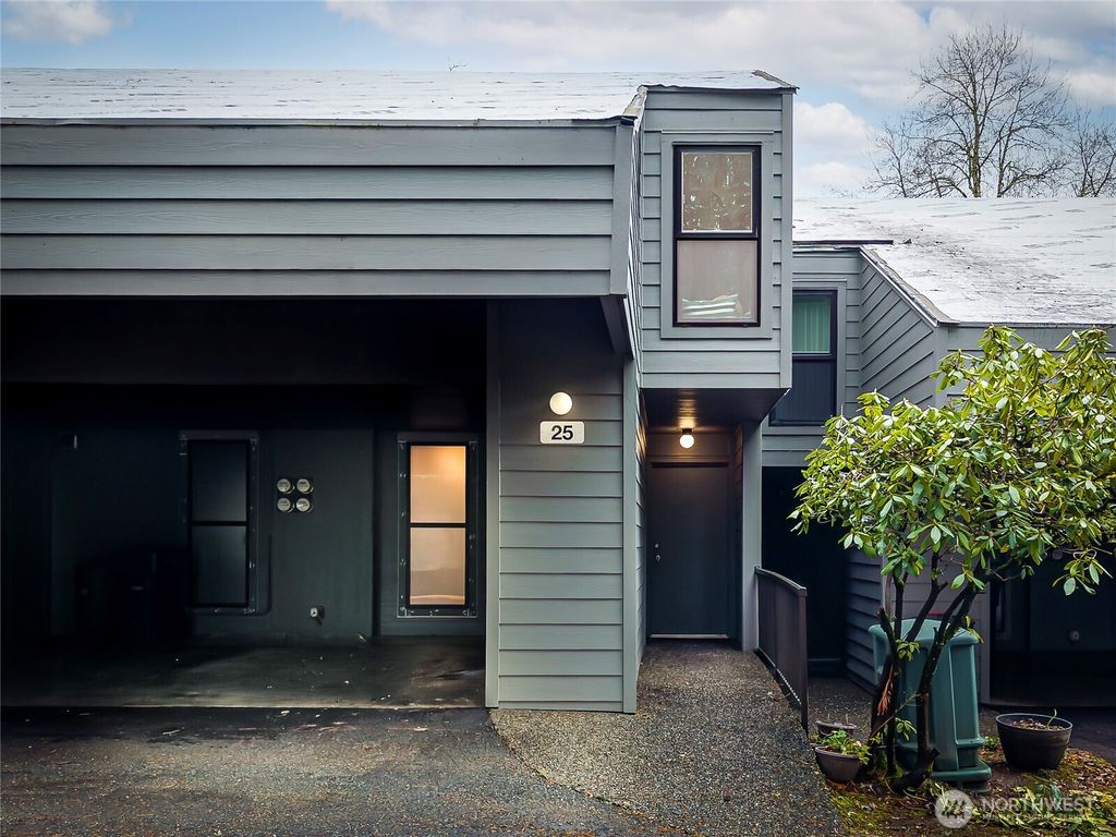 Photo of 6439 139th Avenue NE #25, Redmond, WA 98052 (MLS # 2494646)