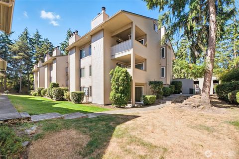 Photo of 4404 146th Place NE #N16, Bellevue, WA 98007 (MLS # 2471286)