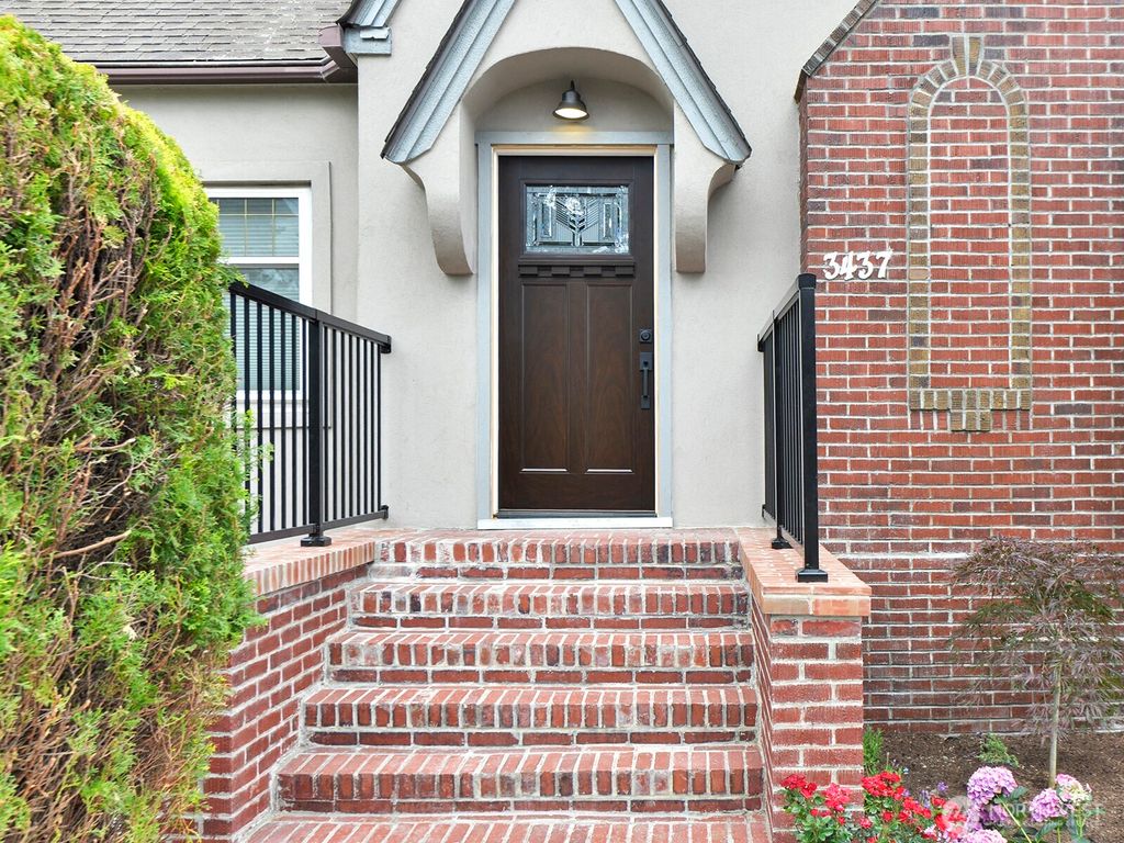 Photo of 3437 15th Avenue S, Seattle, WA 98144 (MLS # 2475152)