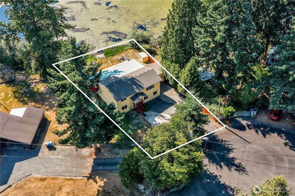 Photo of 10410 206th Avenue E, Bonney Lake, WA 98391 (MLS # 2471752)