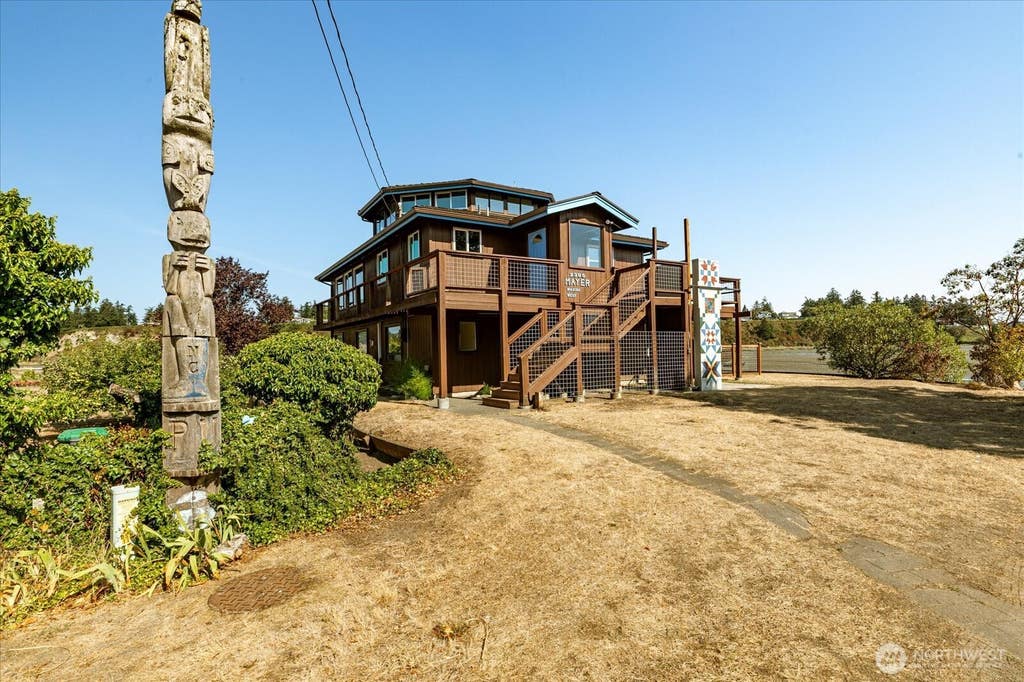 Photo of 2385 Sunlight Beach Road, Clinton, WA 98236 (MLS # 2532901)