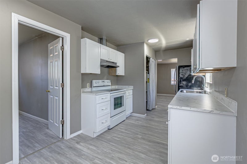 1516 S 272nd