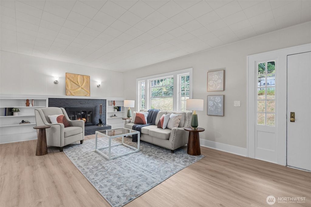 Photo of 13806 Macadam Road S, Tukwila, WA 98168 (MLS # 2400408)