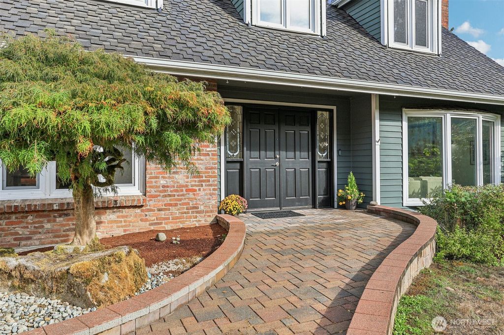 Photo of 14616 181st Place NE, Woodinville, WA 98072 (MLS # 2442446)