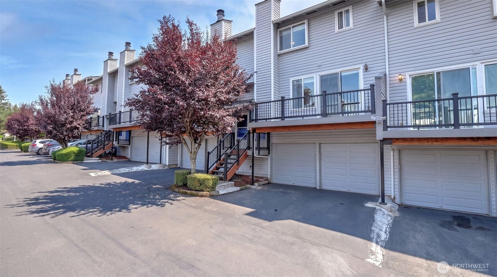 Photo of 12523 SE 30th Street, Bellevue, WA 98005 (MLS # 2567959)
