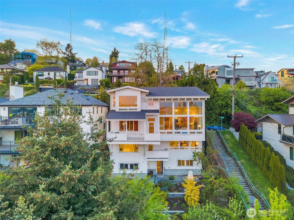 Photo of 225 Ward Street, Seattle, WA 98109 (MLS # 2404183)