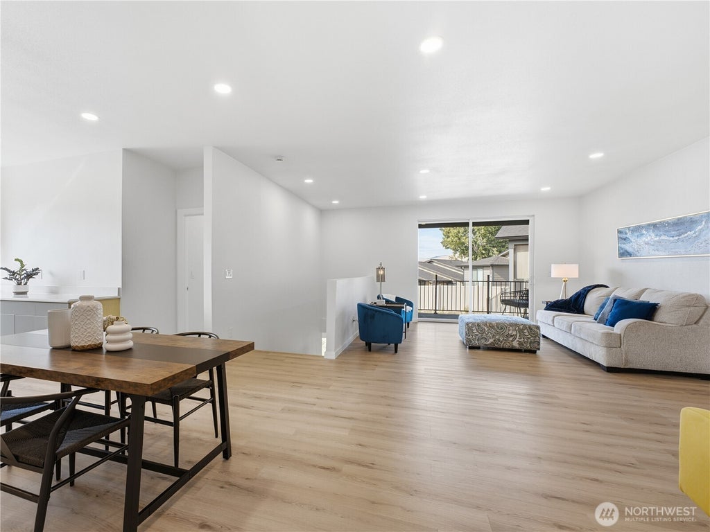 Photo of 242 NW Chinook Way, East Wenatchee, WA 98802 (MLS # 2594297)