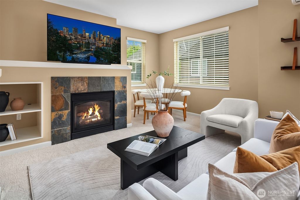 Photo of 364 NE Darby Lane, Issaquah, WA 98029 (MLS # 2518872)