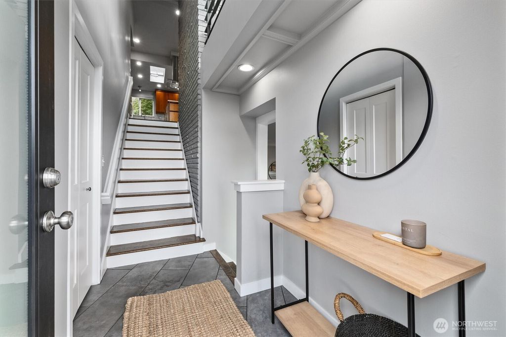 Photo of 8620 Vashon View SW, Seattle, WA 98136 (MLS # 2493341)