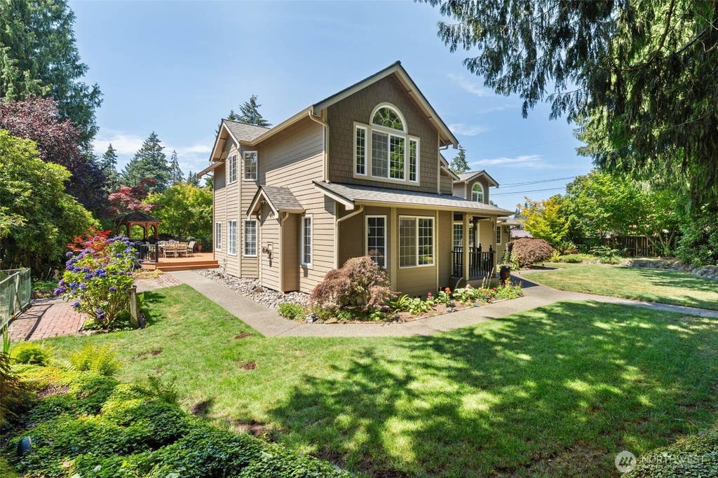 Photo of 706 N Huson ST, Tacoma, WA 98406 (MLS # 2558453)