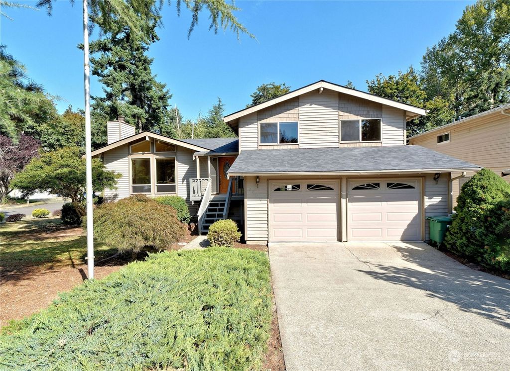 Photo of 3400 SE 16th Place, Renton, WA 98058 (MLS # 2159031)