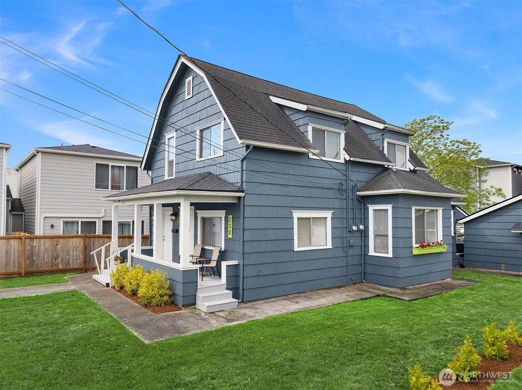 Photo of 230 N Madison Street, Monroe, WA 98272 (MLS # 2430409)