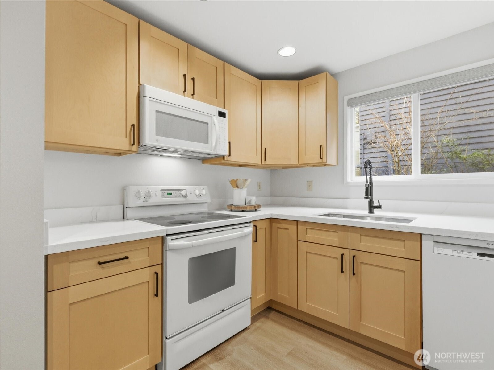 1400 Taylor Avenue N 201