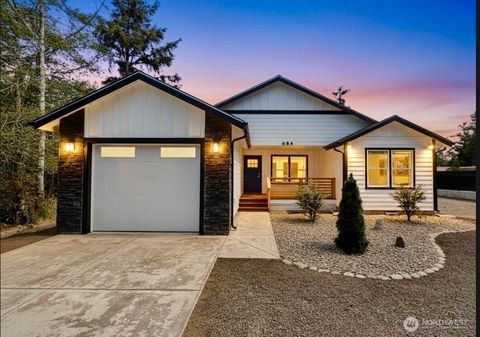 Photo of 684 Lake Island Avenue SE, Ocean Shores, WA 98569 (MLS # 2468083)