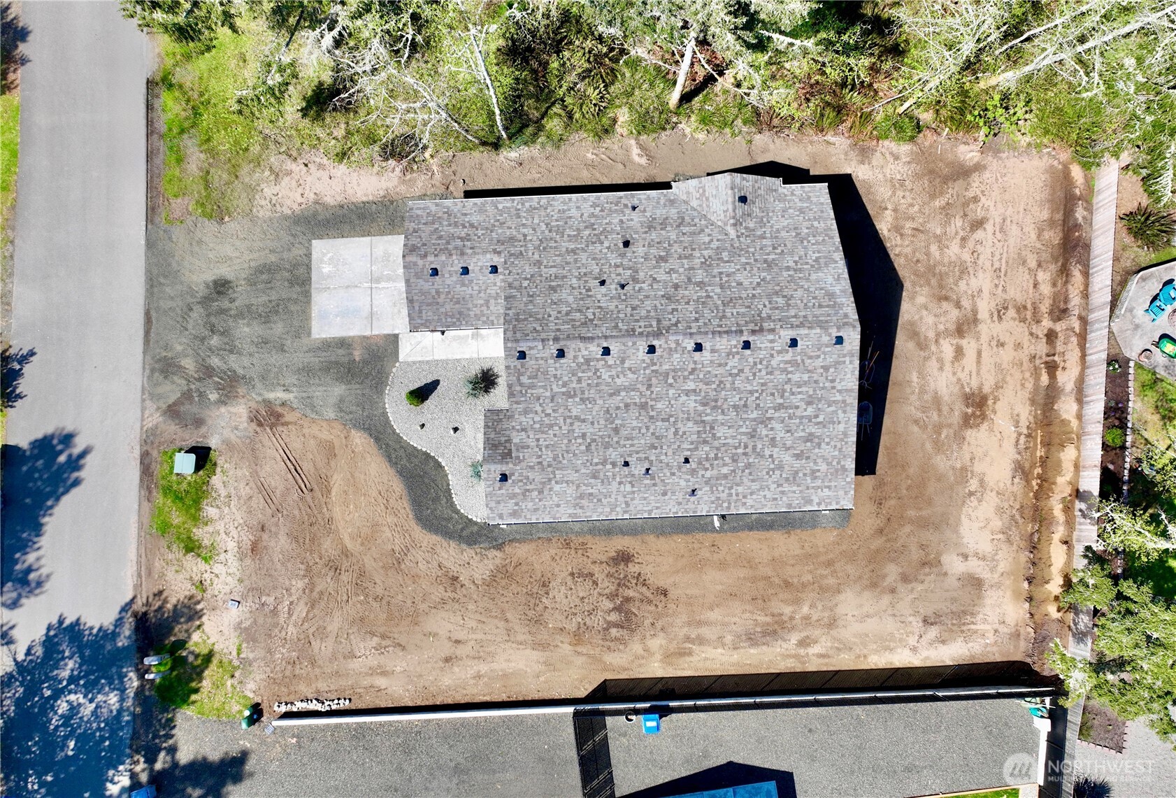 684 Lake Island Avenue SE