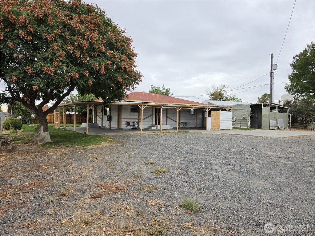 Photo of 505 S Grant Avenue, Warden, WA 98857 (MLS # 2591682)