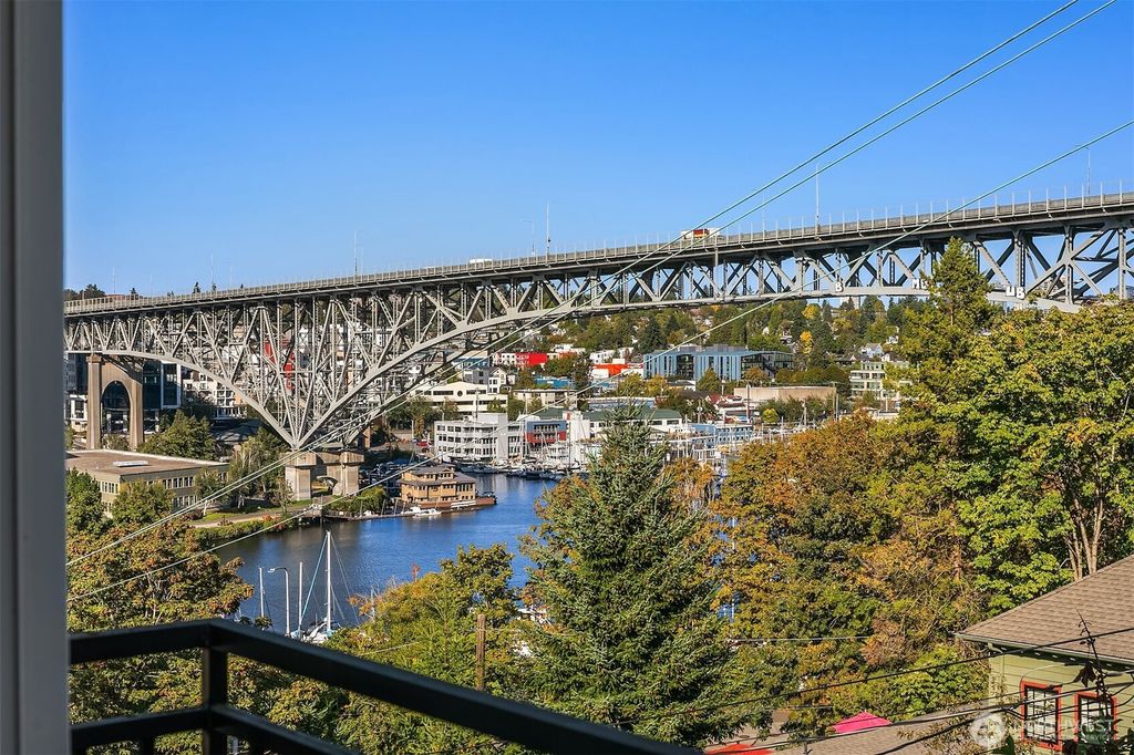 Photo of 2720 Nob Hill Avenue N, Seattle, WA 98109 (MLS # 2435258)