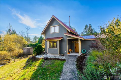 Photo of 2516 Mill Avenue, Bellingham, WA 98225 (MLS # 2471022)