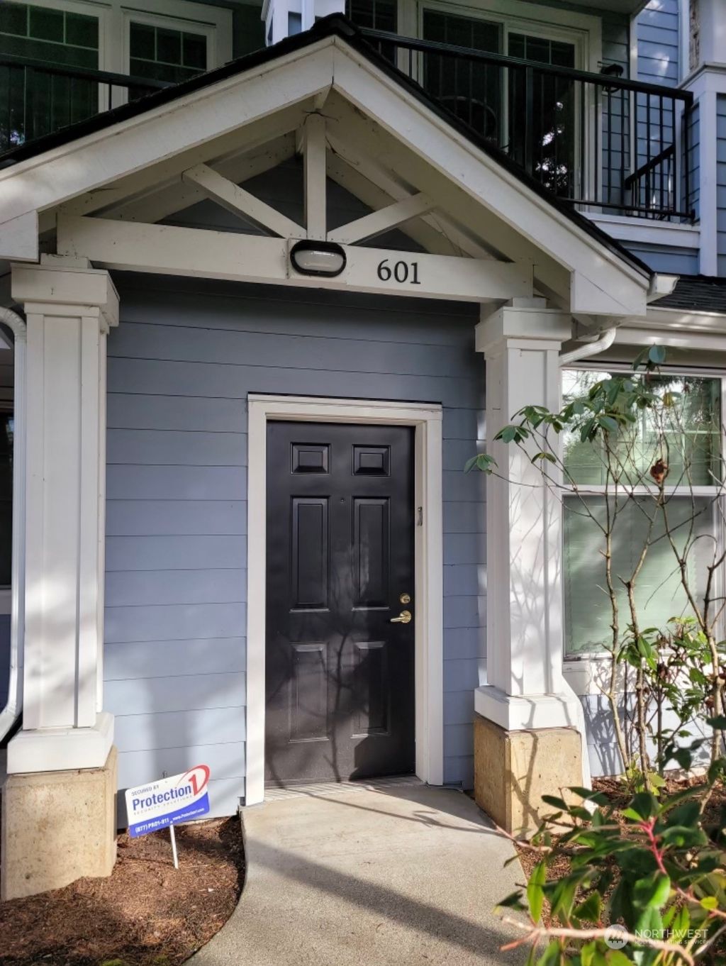 Photo of 16125 Juanita Woodinville Way NE #601, Bothell, WA 98011 (MLS # 2040471)