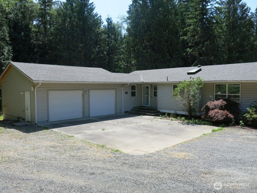 Photo of 8004 184th Street NW, Stanwood, WA 98292 (MLS # 2398500)
