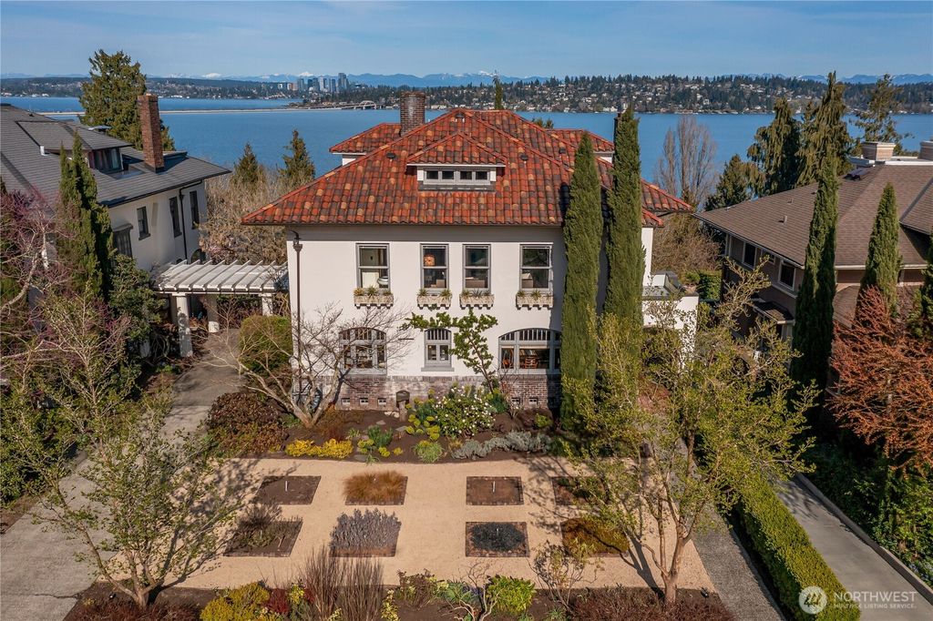 Photo of 2844 Cascadia Avenue S, Seattle, WA 98144 (MLS # 2501503)
