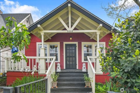 Photo of 5008 39th Avenue S, Seattle, WA 98118 (MLS # 2526573)