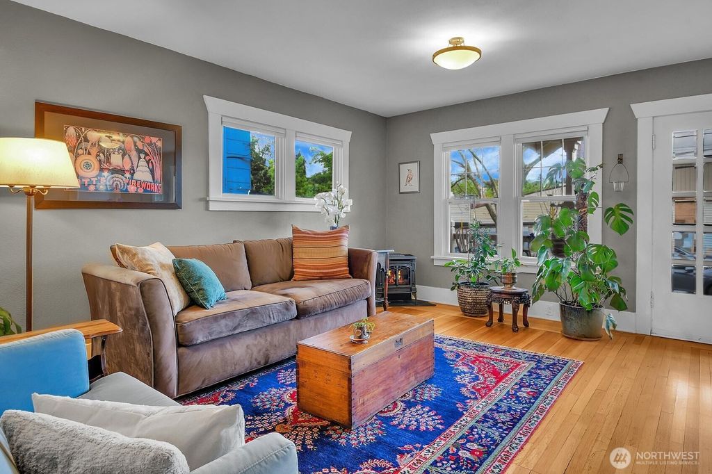 Photo of 5008 39th Avenue S, Seattle, WA 98118 (MLS # 2526573)