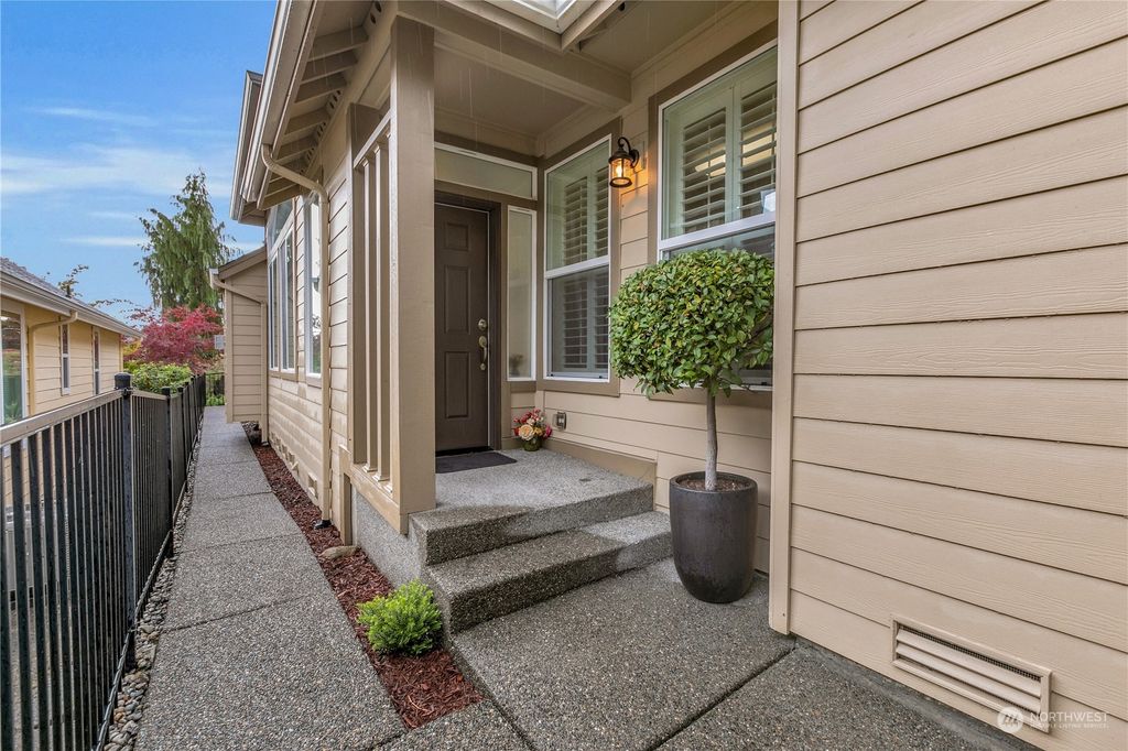 Photo of 13449 Mahonia Place NE, Redmond, WA 98053 (MLS # 2166225)