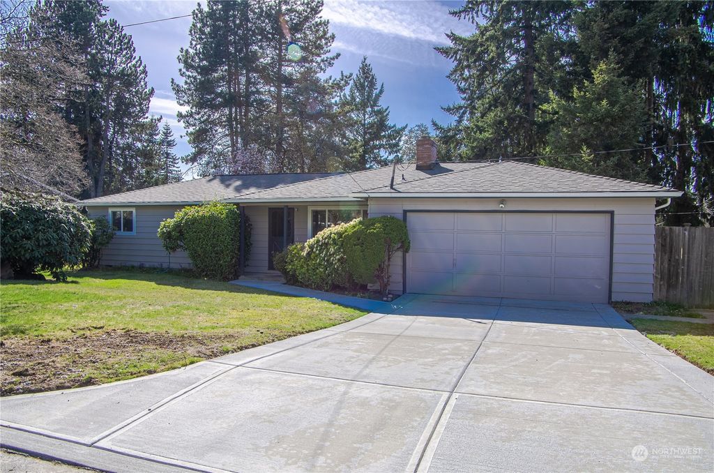 Photo of 6951 121st Place SE, Newcastle, WA 98056 (MLS # 2056756)