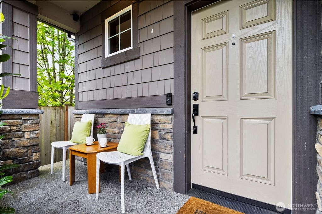 Photo of 15630 31st Place W, Lynnwood, WA 98087 (MLS # 2369338)