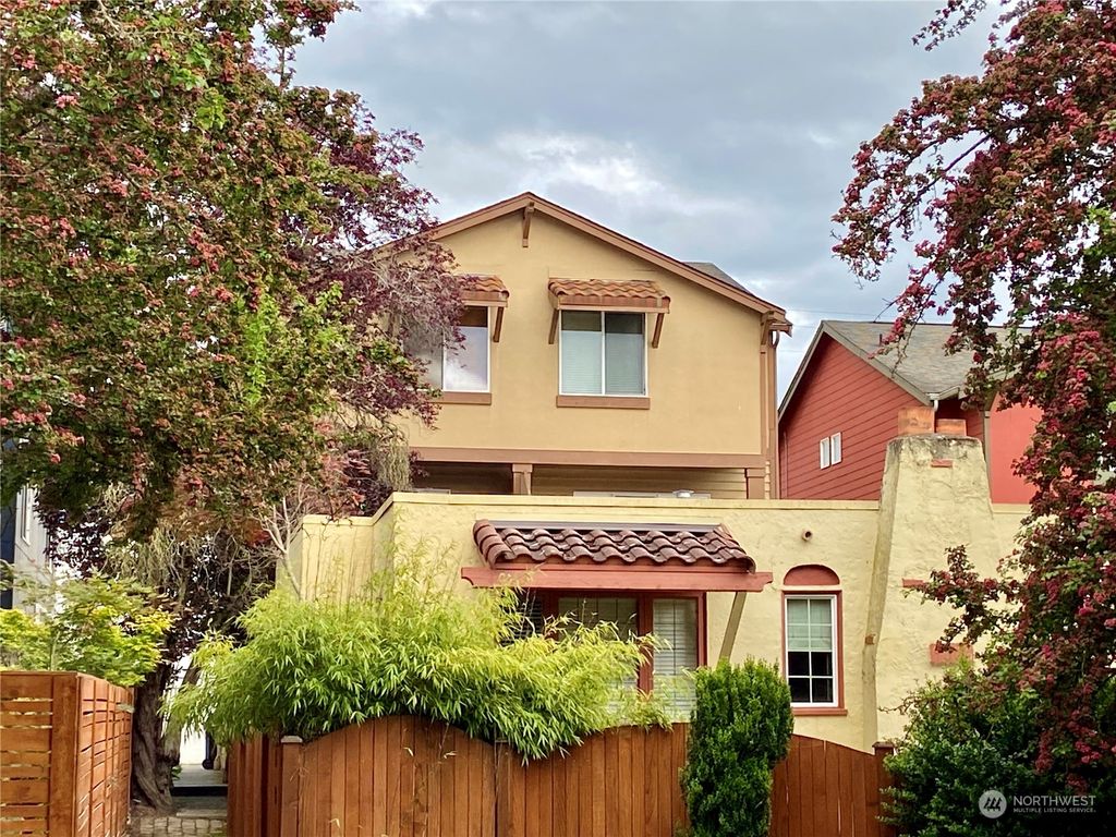 Photo of 4506 40th Avenue SW #B, Seattle, WA 98116 (MLS # 2244306)