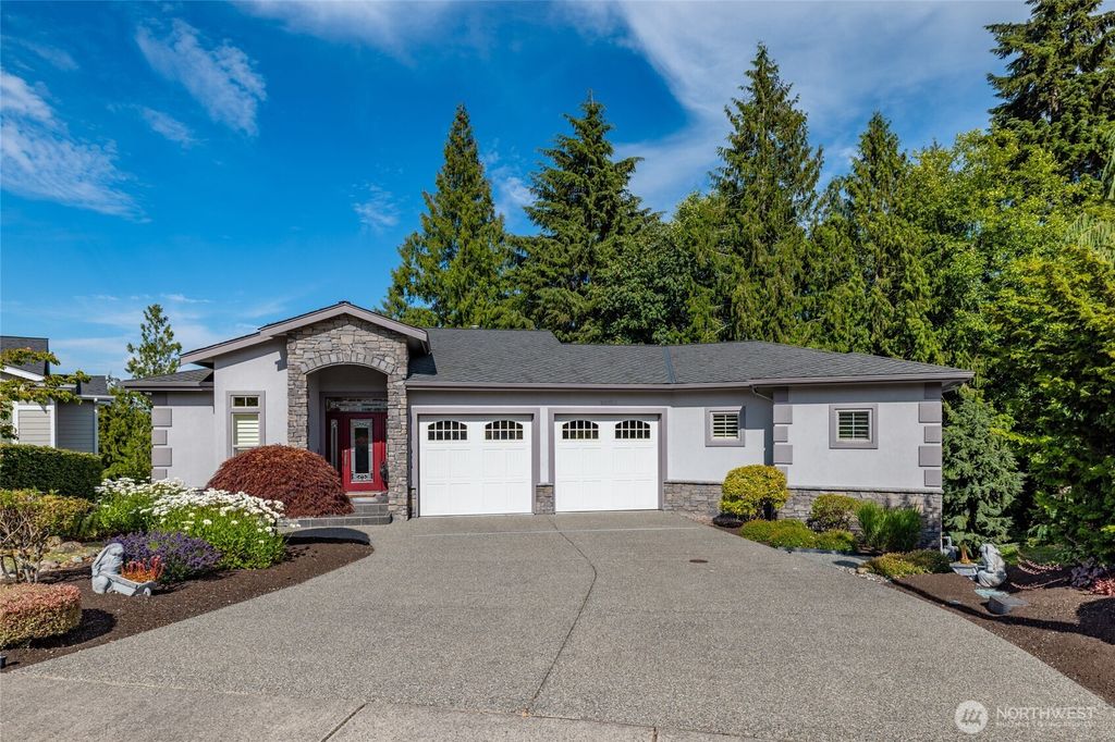 Photo of 1808 Bakerview Court, Mount Vernon, WA 98274 (MLS # 2552726)