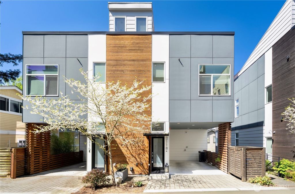 Photo of 2118 10th Ave W Ave, Seattle, WA 98119 (MLS # 2367550)
