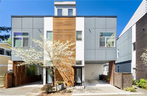 2118 10th Ave W Seattle WA 98119