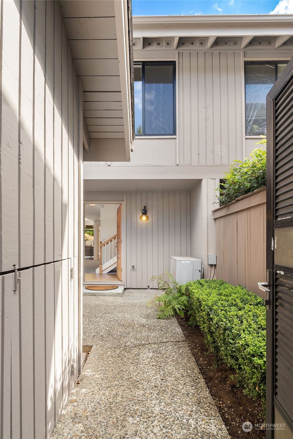 Photo of 150 142nd Place NE, Bellevue, WA 98007 (MLS # 2171493)