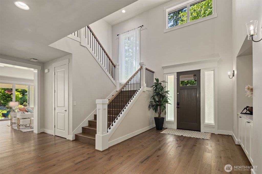 Photo of 15012 SE 45th Place, Bellevue, WA 98006 (MLS # 2383170)