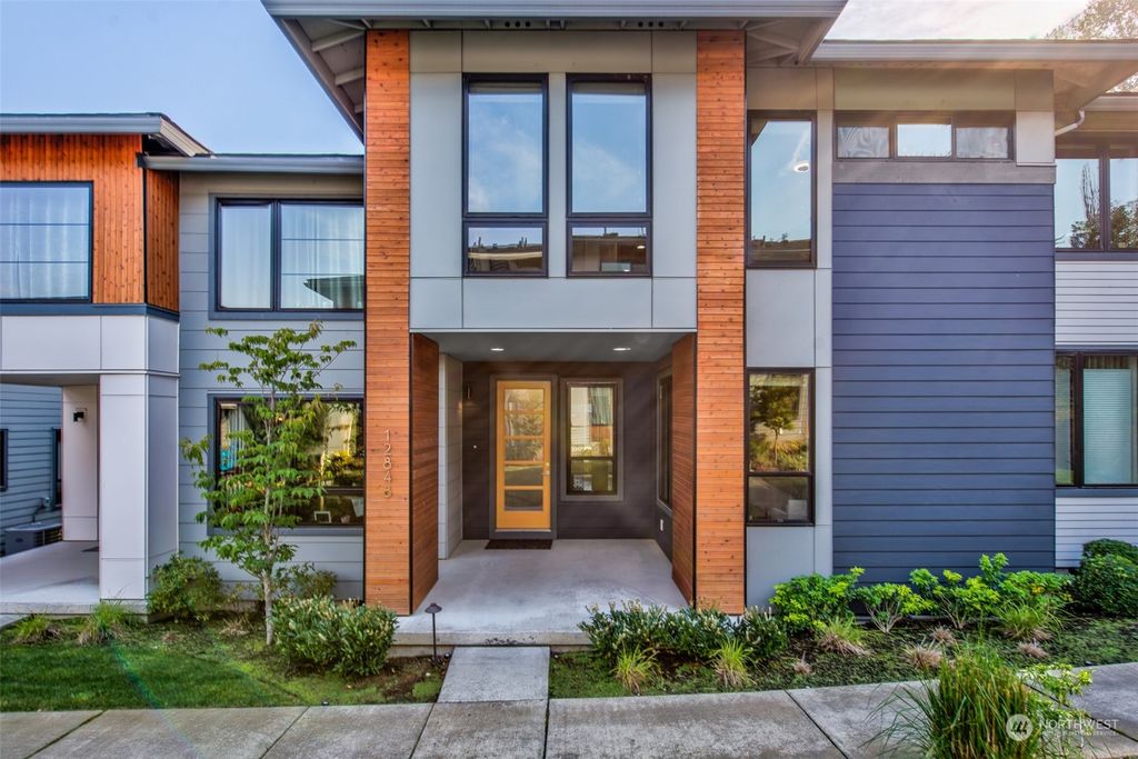 Photo of 12848 SE 75th Lane, Newcastle, WA 98056 (MLS # 1999481)