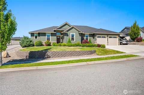 Photo of 3516 Dianna Way, Wenatchee, WA 98801 (MLS # 2407547) Photo of 3516 Dianna Way, Wenatchee, WA 98801 (MLS # 2407547)