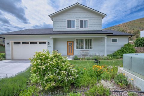 Photo of 9975 Saska Way, Entiat, WA 98822 (MLS # 2524623)
